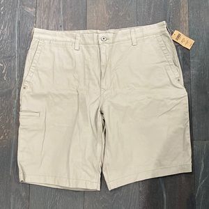 NWT Men’s Duluth Flex Ballroom Khaki Shorts